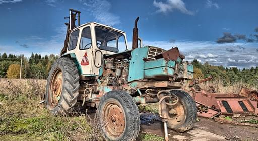 Демонтаж тракторов